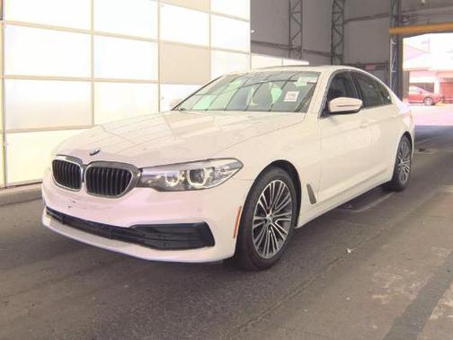Alpine White 2019 BMW 530 530i