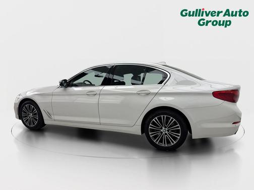 Alpine White 2019 BMW 530 530i