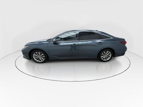 2021 Toyota Avalon XLE