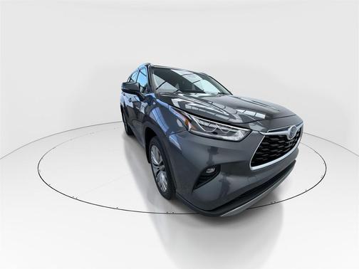 2021 Toyota Highlander Hybrid Platinum