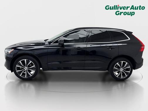 2022 Volvo XC60 B5 Momentum