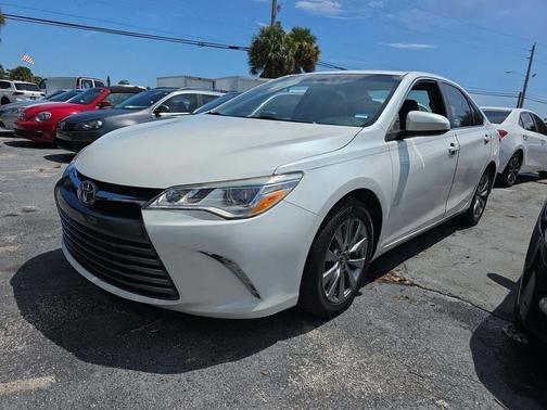 2017 Toyota Camry XLE