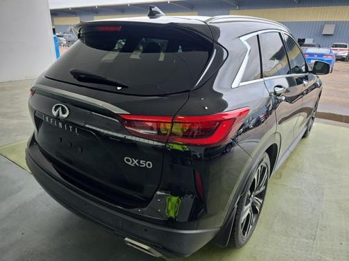Black Obsidian 2021 INFINITI QX50 LUXE