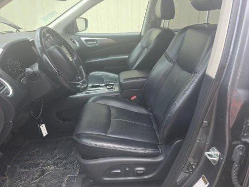 2019 Nissan Pathfinder SL