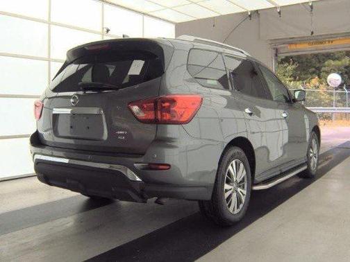 2019 Nissan Pathfinder SL