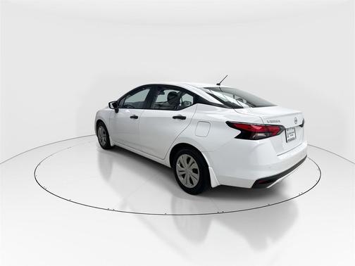 2021 Nissan Versa 1.6 S