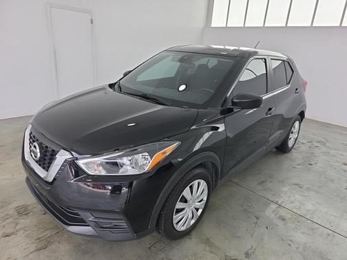 Super Black 2020 Nissan Kicks S