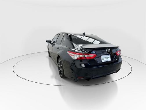 Midnight Black Metallic 2019 Toyota Camry SE