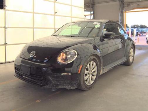 Deep Black Pearl Metallic 2018 Volkswagen Beetle 2.0T S