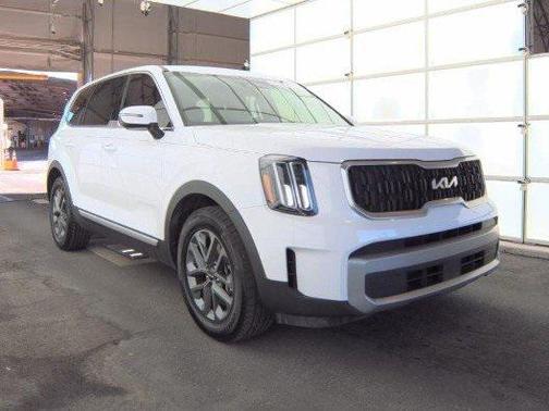 2023 Kia Telluride LX