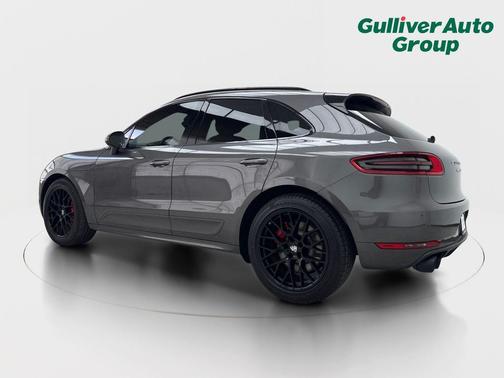 Agate Gray Metallic 2015 Porsche Macan Macan Turbo