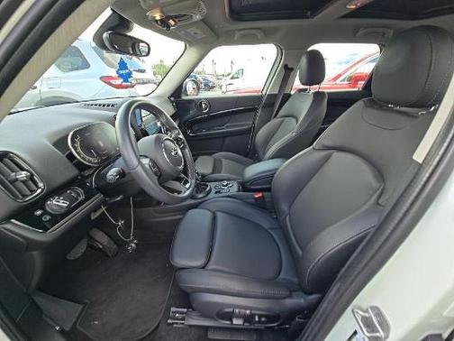 Nanuq White Metallic 2024 MINI Countryman Cooper S
