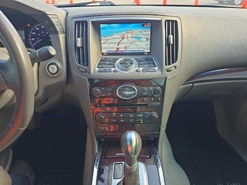 2014 INFINITI Q60 Base