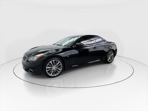 2014 INFINITI Q60 Base