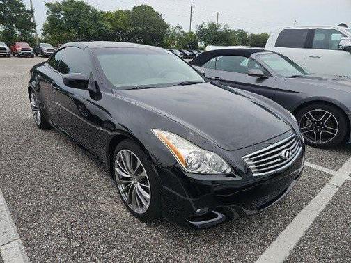 2014 INFINITI Q60 Base