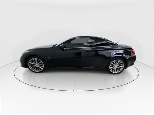 2014 INFINITI Q60 Base
