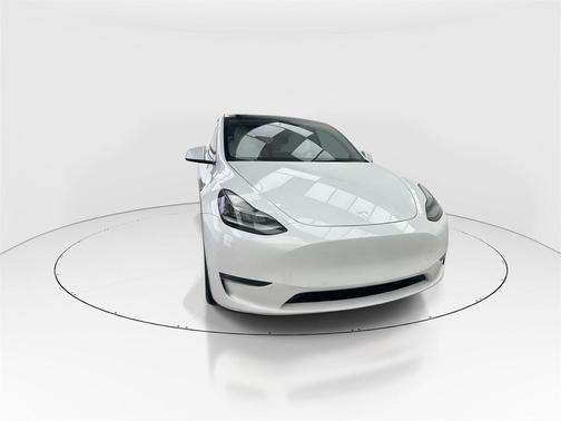 2022 Tesla Model Y Long Range Dual Motor All-Wheel Drive