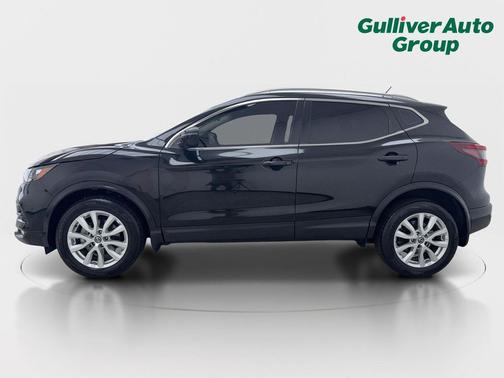 Magnetic Black Pearl 2022 Nissan Rogue Sport SV