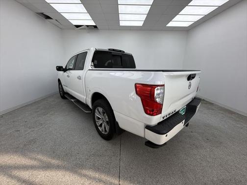 2018 Nissan Titan SV