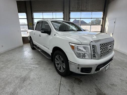 2018 Nissan Titan SV