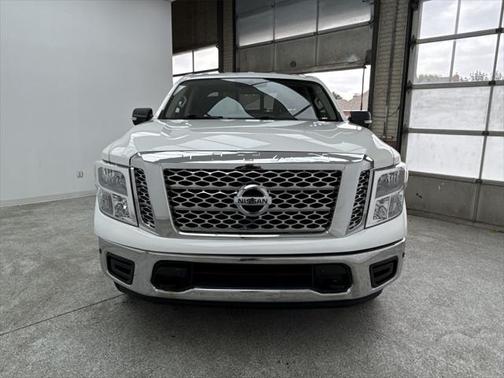 2018 Nissan Titan SV