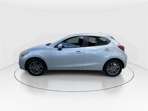 2020 Toyota Yaris Sedan LE