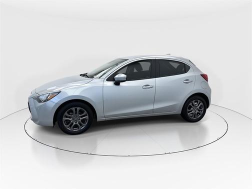 2020 Toyota Yaris Sedan LE