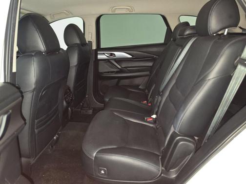 Snowflake White Pearl Mica 2022 Mazda CX-9 Touring