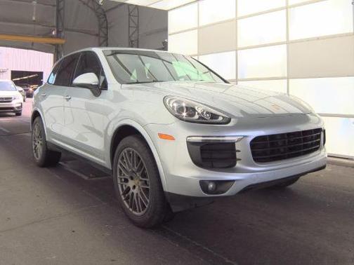 Rhodium Silver Metallic 2017 Porsche Cayenne Platinum Edition