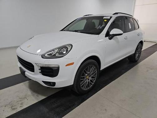 Carrara White Metallic 2018 Porsche Cayenne Platinum Edition