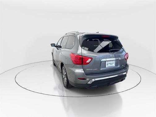 2018 Nissan Pathfinder SL