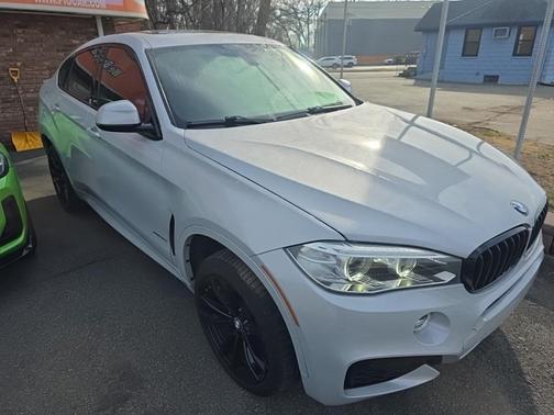 Pearl Silver Metallic 2018 BMW X6 xDrive35i
