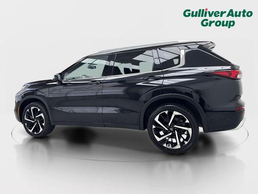 Black Diamond 2022 Mitsubishi Outlander SEL 2.5 2WD