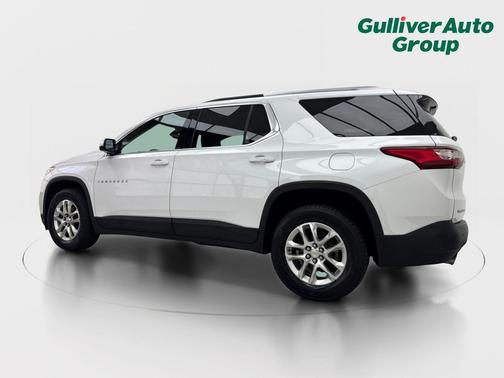 Summit White 2018 Chevrolet Traverse LT Cloth