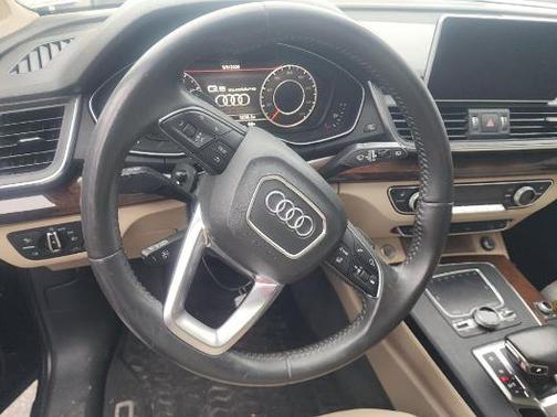 Brilliant Black 2018 Audi Q5 2.0T Premium Plus