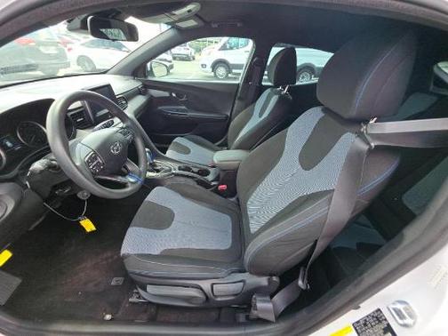 Chalk White 2019 Hyundai Veloster 2