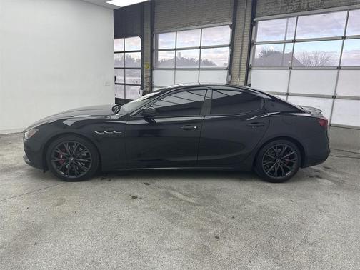 2022 Maserati Ghibli Modena