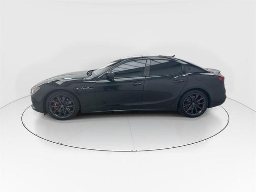 2022 Maserati Ghibli Modena