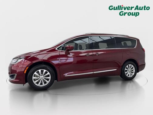 Velvet Red Pearlcoat 2018 Chrysler Pacifica Touring-L