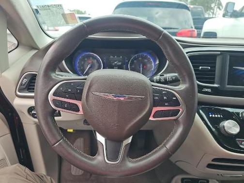 Velvet Red Pearlcoat 2018 Chrysler Pacifica Touring-L