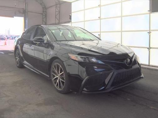 Midnight Black Metallic 2024 Toyota Camry SE