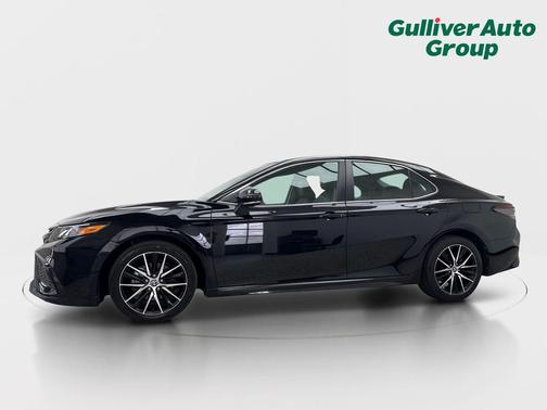 Midnight Black Metallic 2024 Toyota Camry SE