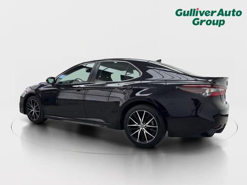 Midnight Black Metallic 2024 Toyota Camry SE