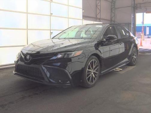 Midnight Black Metallic 2024 Toyota Camry SE