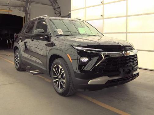 Mosaic Black Metallic 2026 Chevrolet Trailblazer LT