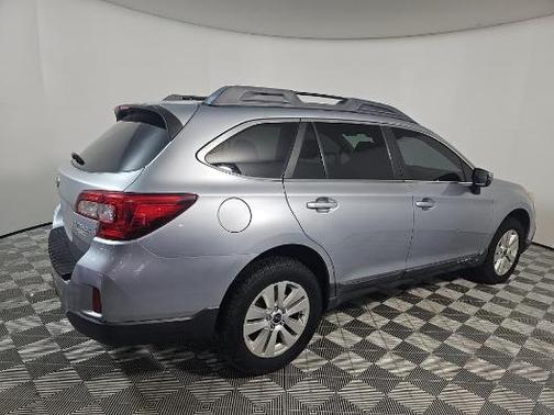 Ice Silver Metallic 2015 Subaru Outback 2.5i Premium