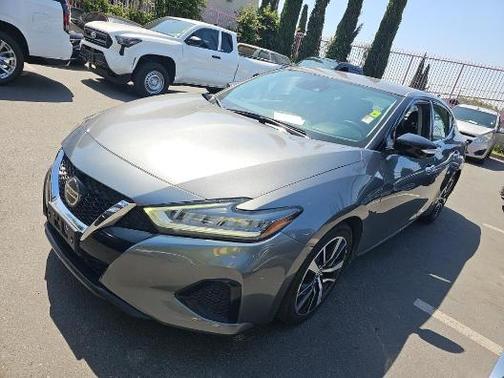 Gun Metallic 2021 Nissan Maxima 3.5 SV
