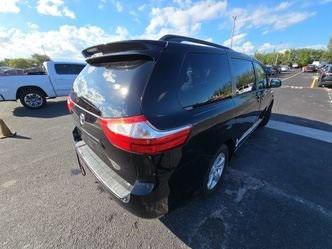 2017 Toyota Sienna LE