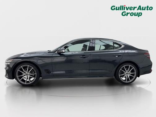 Hallasan Green 2023 Genesis G70 2.0T RWD