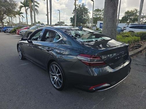 2023 Genesis G70 2.0T RWD